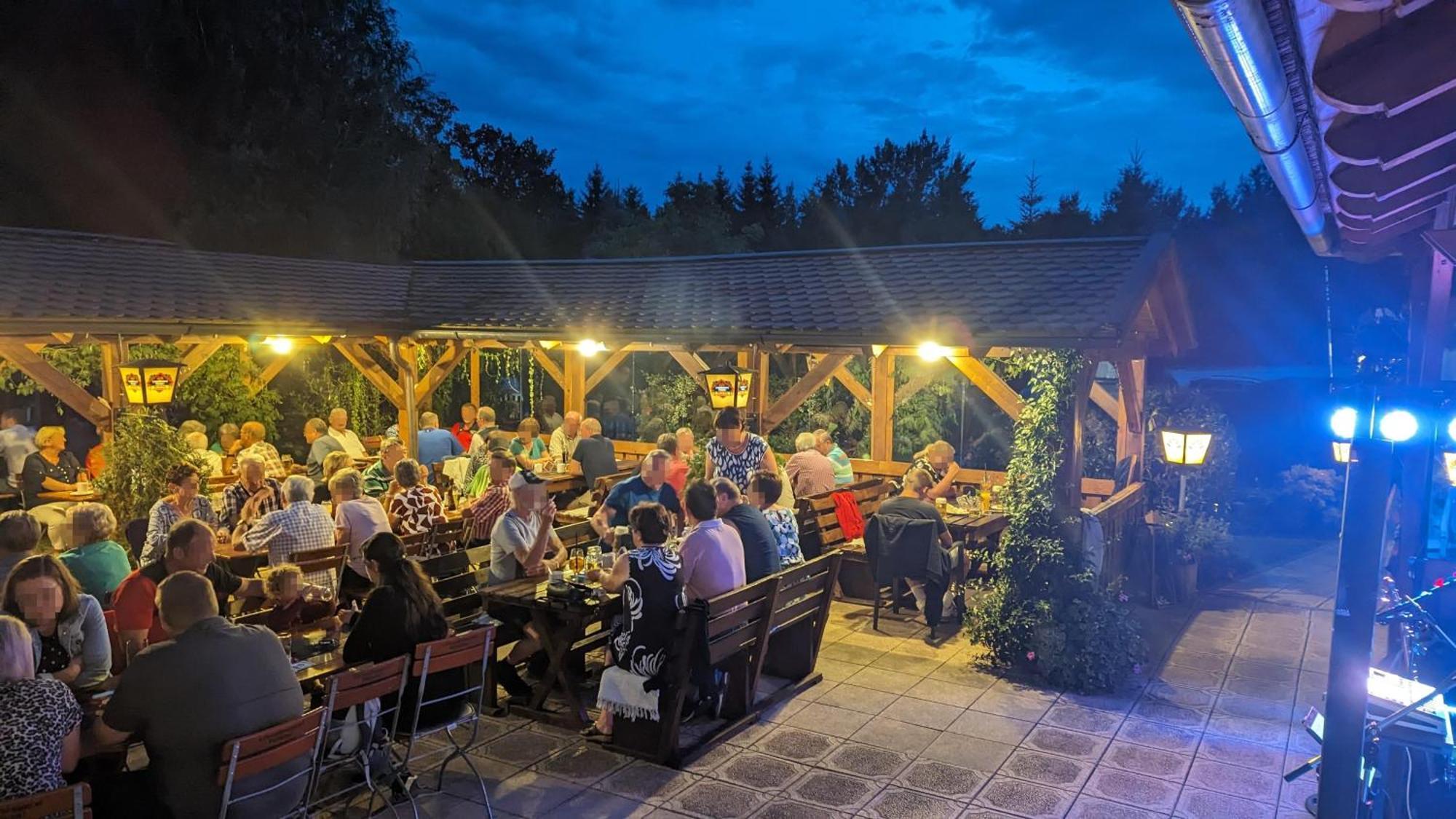 Готель Cafe Zum Toni Thyrnau Екстер'єр фото